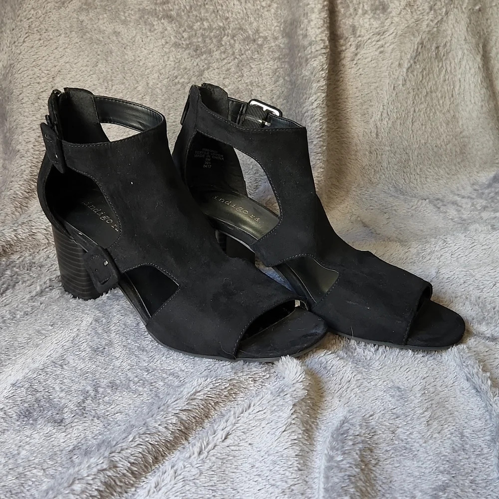 Indigo Road Black Suede Open Toe Sandals - Picture 4 of 12